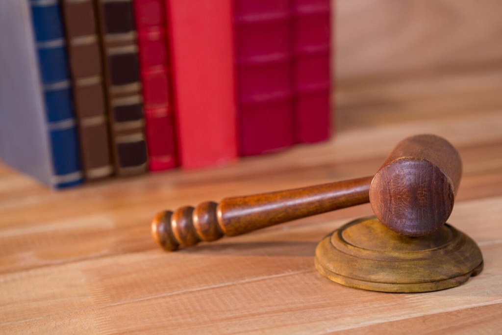 close-up-judges-gavel_1252-733.jpg книги
